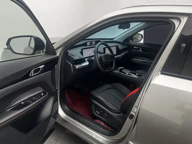 Changan Oshan Z6 Blue Whale 1.5 T DCT Smart Leading