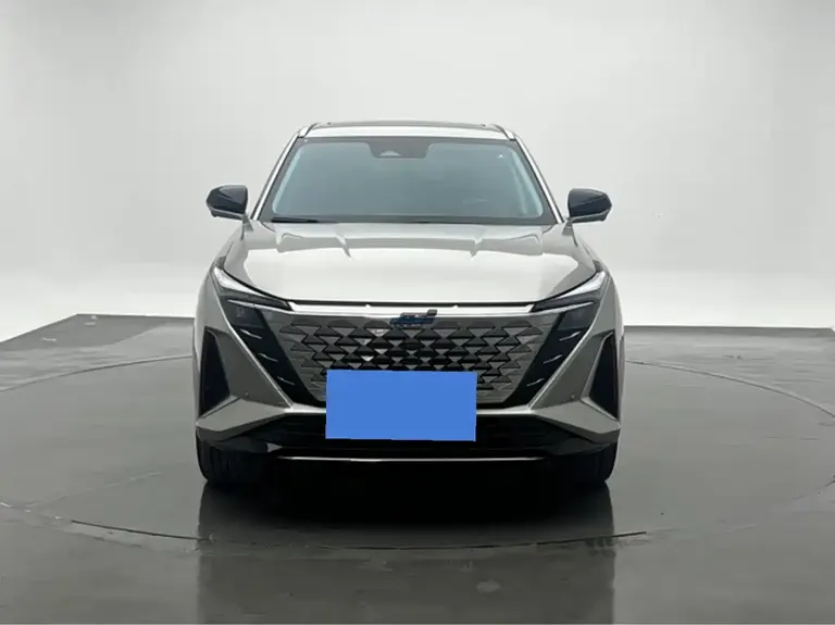 Changan Oshan Z6 Blue Whale 1.5 T DCT Smart Leading