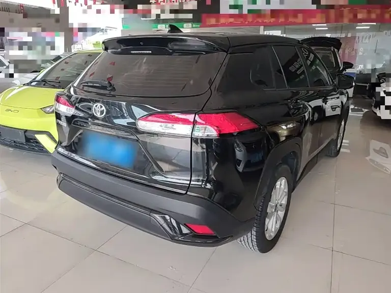 Toyota Frontlander 2.0 L CVT Elite