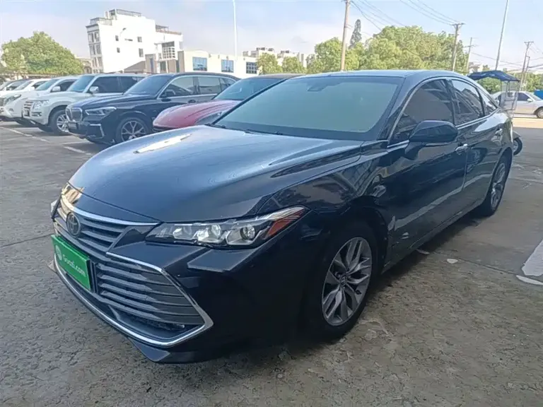 Toyota Avalon 2.0 L Luxury CN-VI
