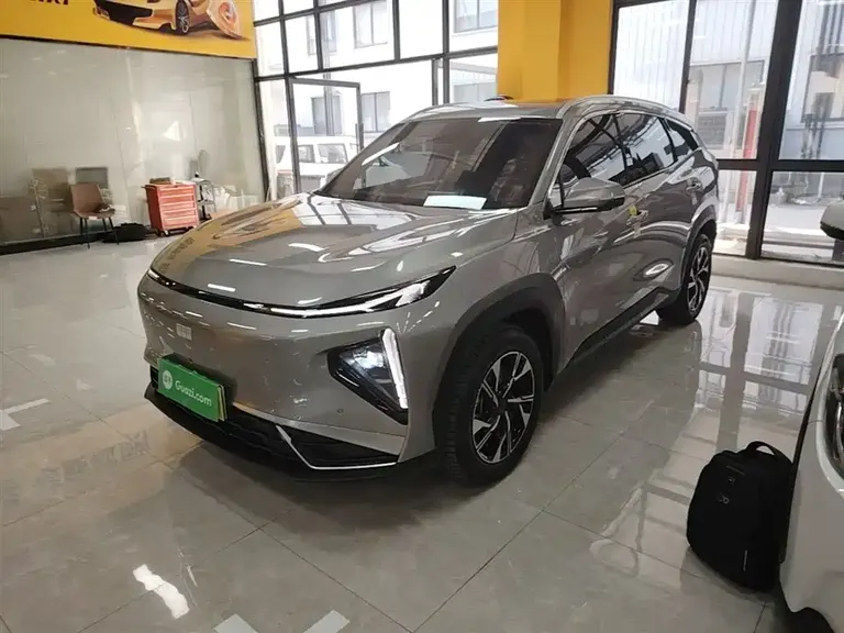 Geely Galaxy L7 EM-i 115 km Voyage