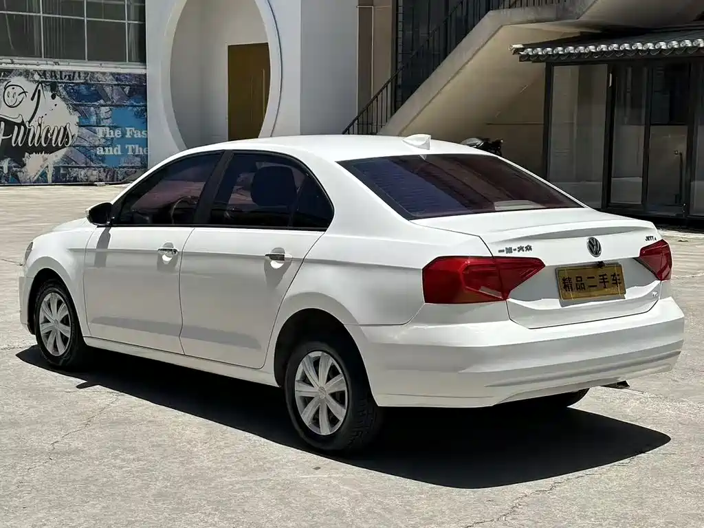 Jetta 1.5 L Manual Fashion