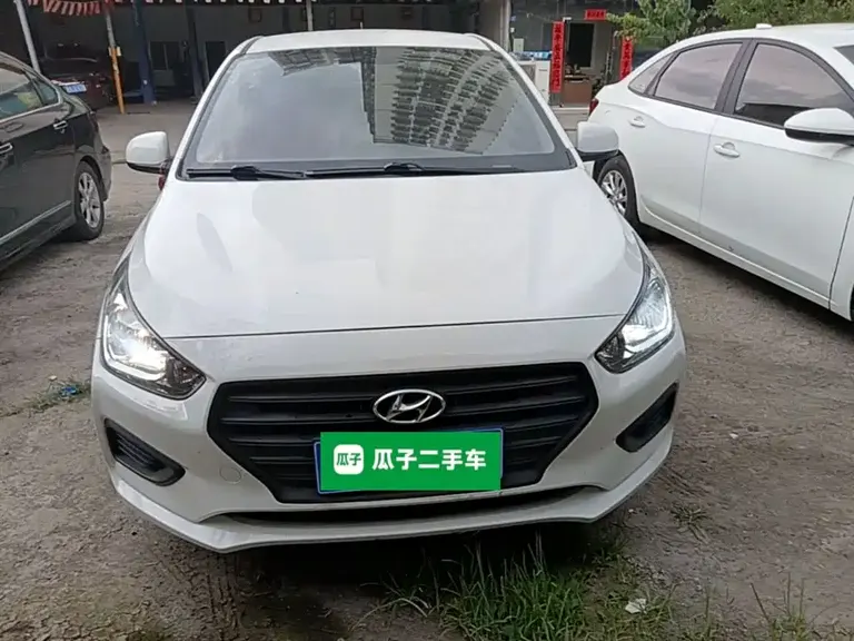 Hyundai Accent 1.4 L Manual Refreshed CN-VI