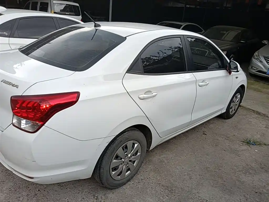 Accent 1.4 L Manual Refreshed CN-VI