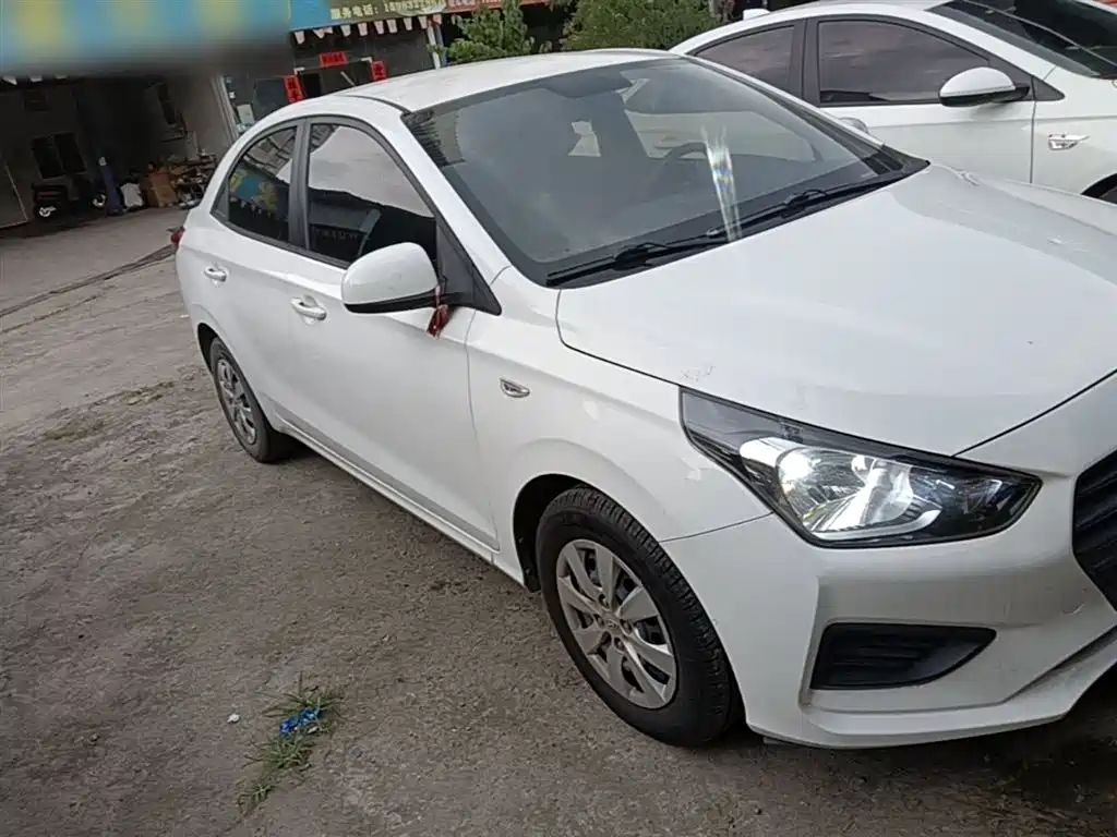 Accent 1.4 L Manual Refreshed CN-VI