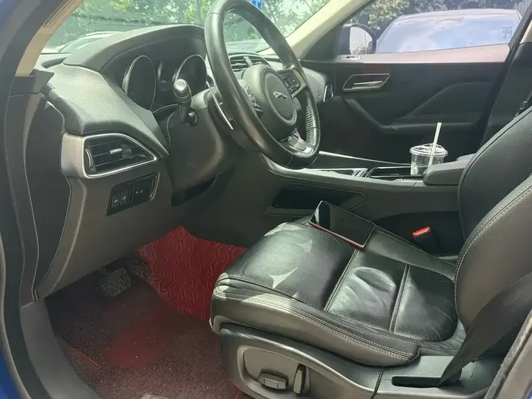 Jaguar F-PACE 2.0 T 4 WD R-Sport Sport