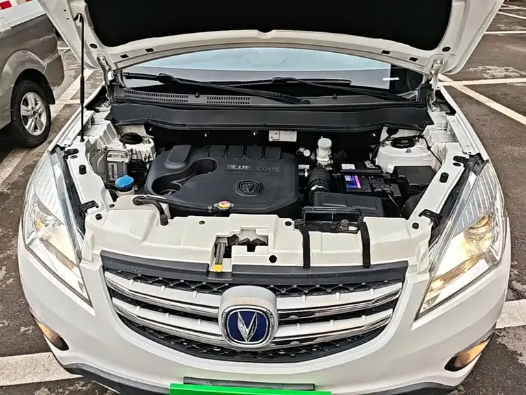 Changan CS35 1.6 L Auto Luxury CN-IV
