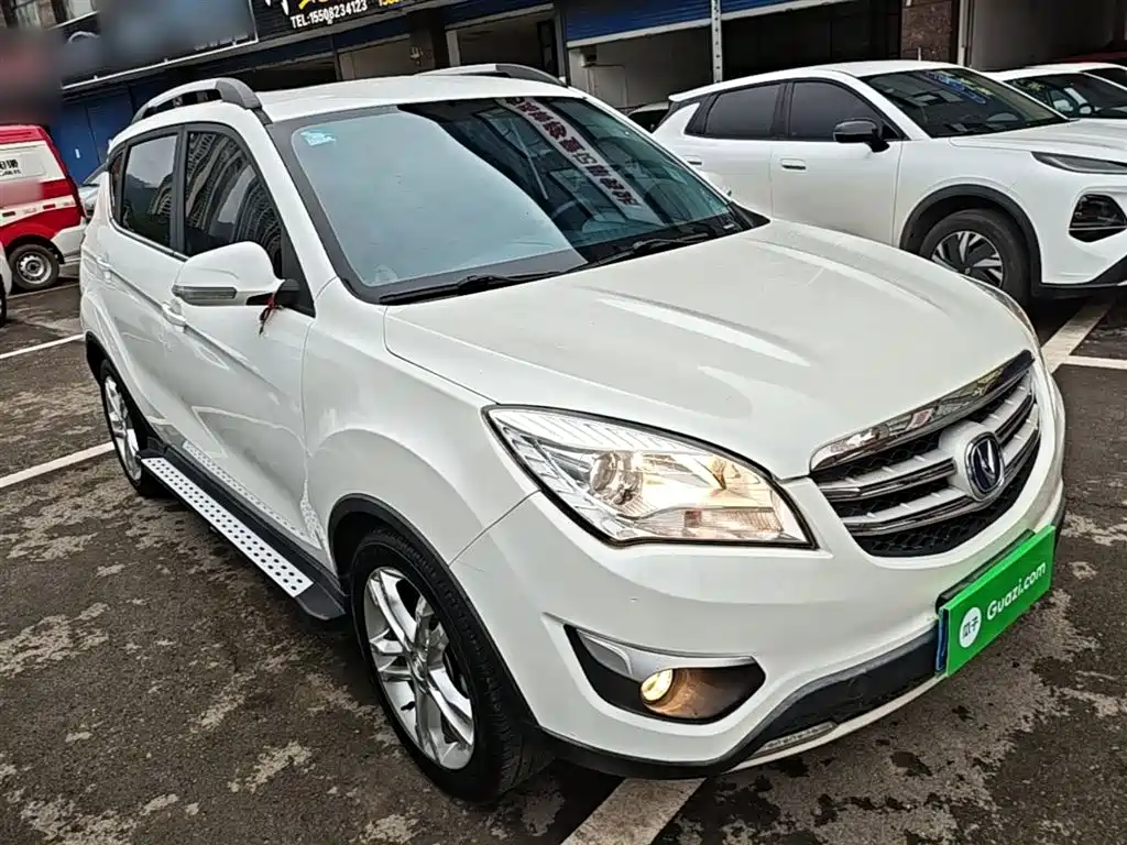 Changan CS35 1.6 L Auto Luxury CN-IV