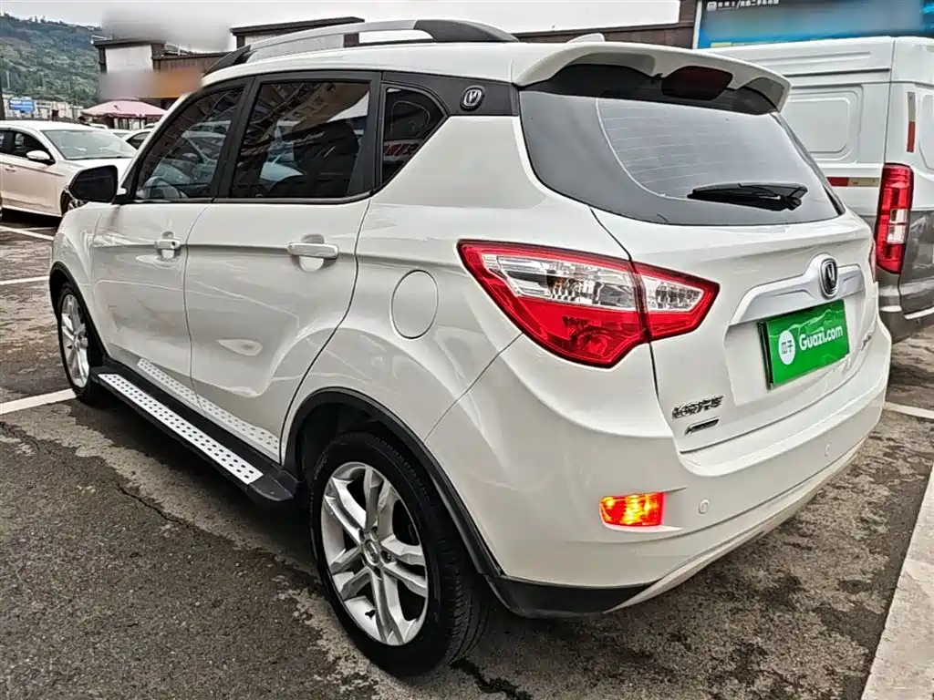 Changan CS35 1.6 L Auto Luxury CN-IV