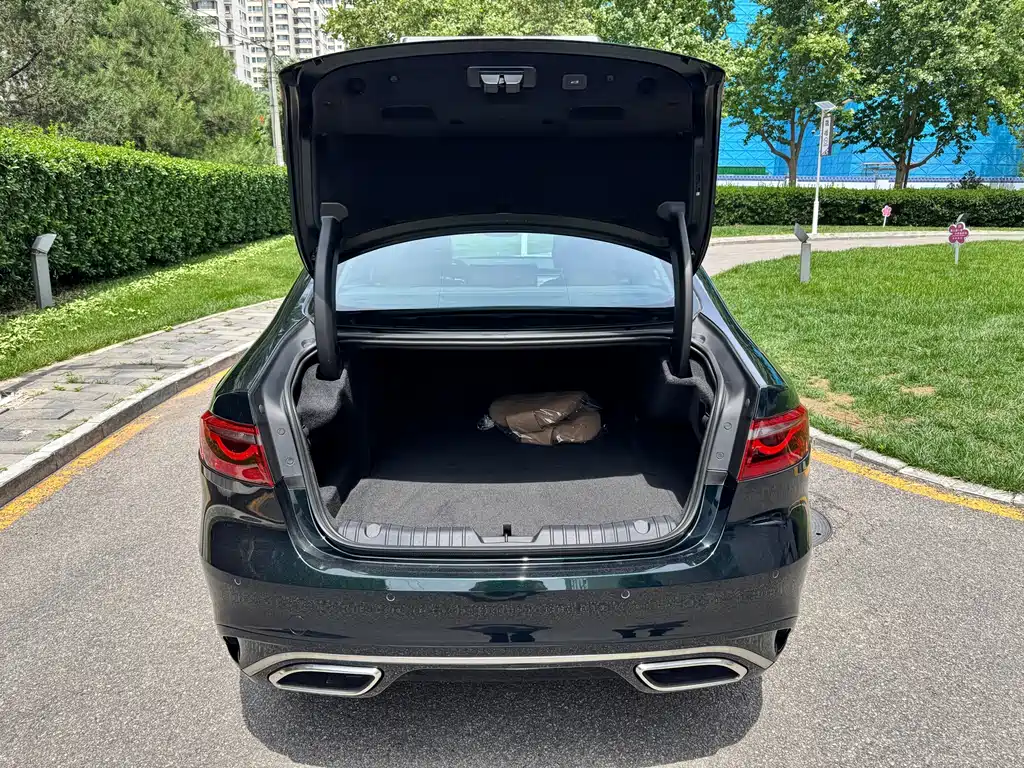 Jaguar XFL 2.0 T P250 2 WD Premium Luxury