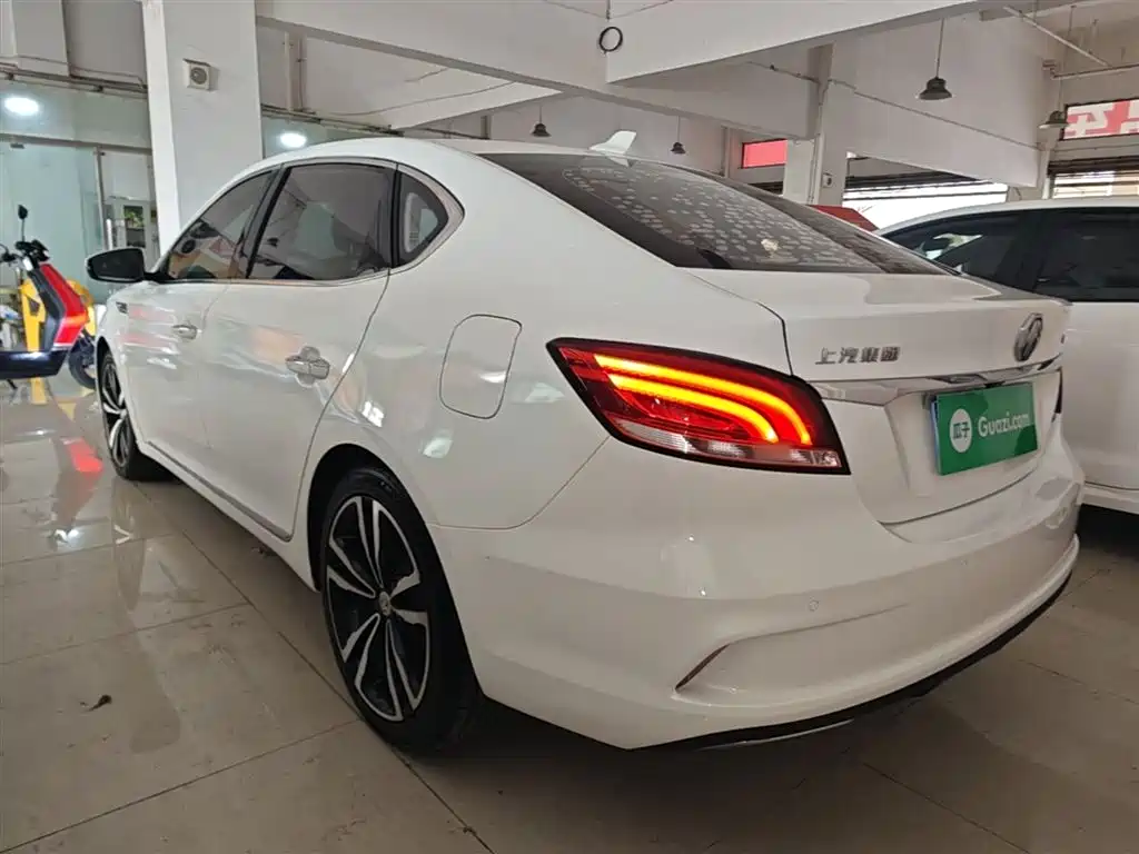 MG6 20 T Auto Trophy Premium Internet CN-V