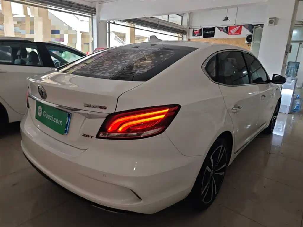 MG6 20 T Auto Trophy Premium Internet CN-V