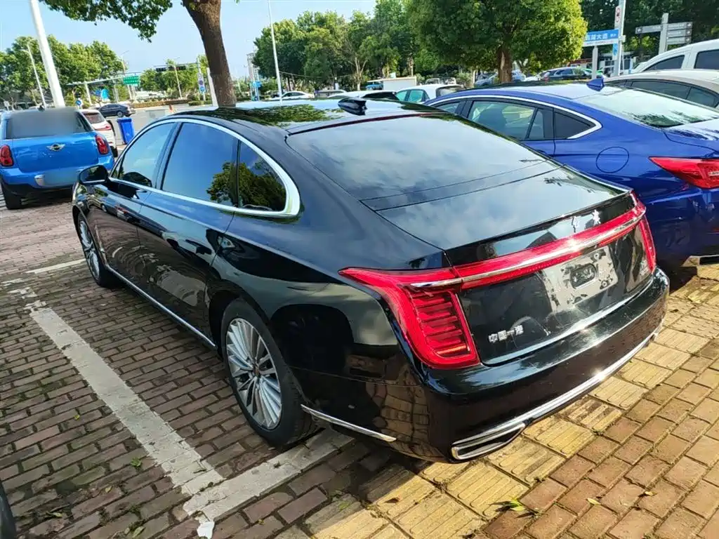 Hongqi H9 2.0 T Connected Flagship Enjoyment