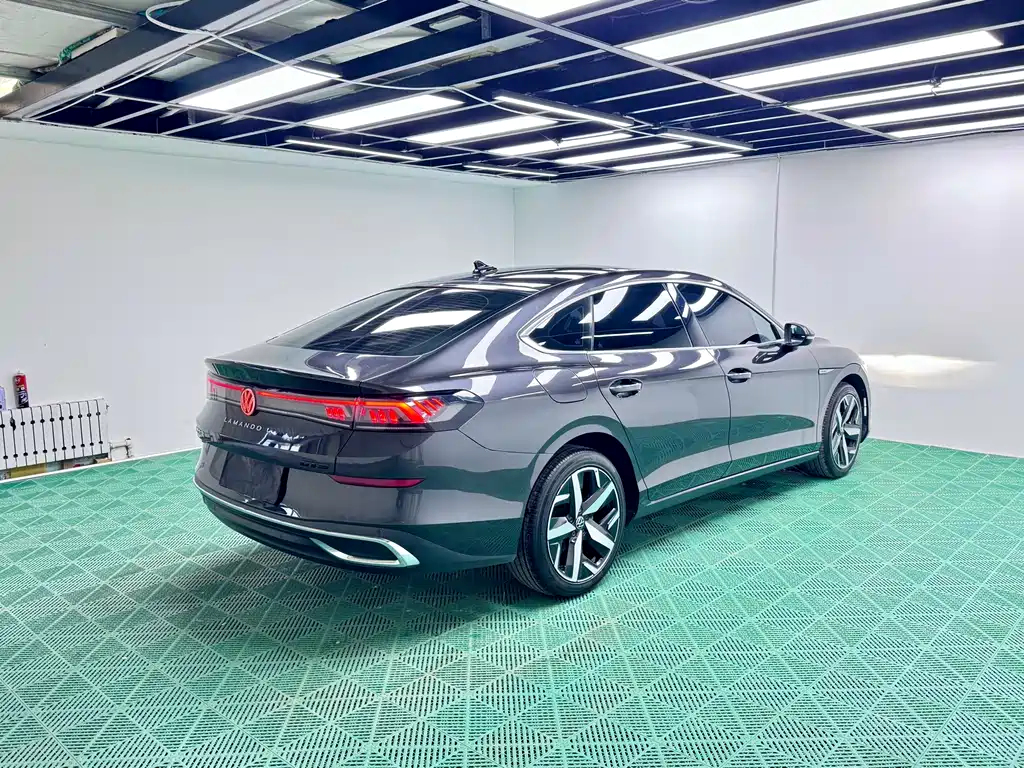 Lamando Lamando L 280 TSI DSG Spicy Cool