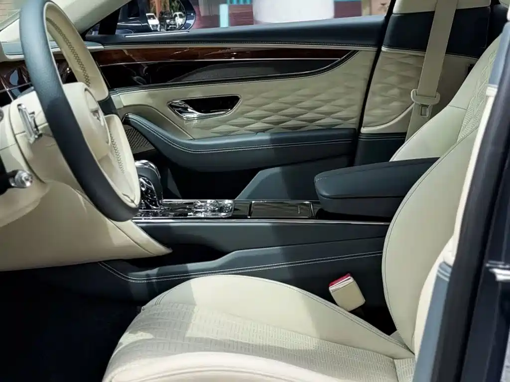 Flying Spur 4.0 T V8 Standard