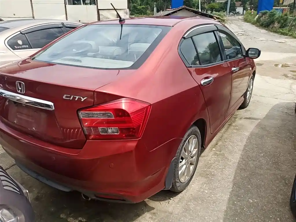 City Classic Style 1.5 L Auto Elite