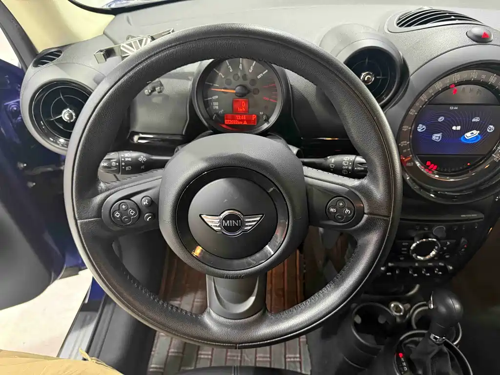 MINI COUNTRYMAN 1.6 T COOPER ALL4 Excitement