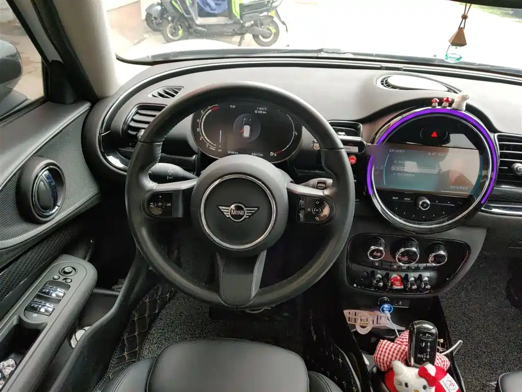 MINI CLUBMAN MINI CLUBMAN 2023款 1.5 T COOPER 经典派