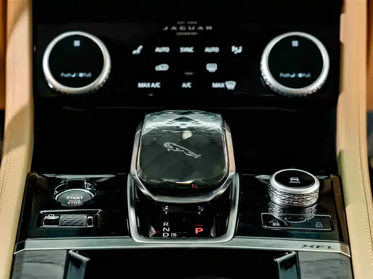 Jaguar XFL 2.0 T P250 2 WD Premium Luxury