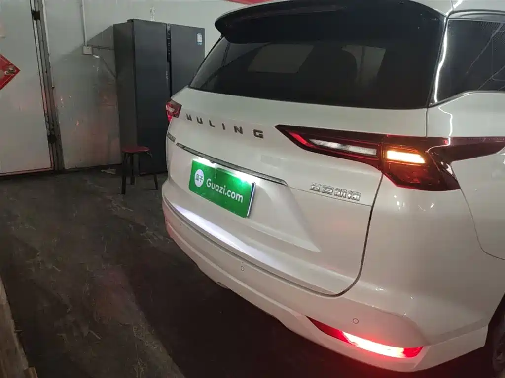 Wuling Victory 1.5 T CVT Elite