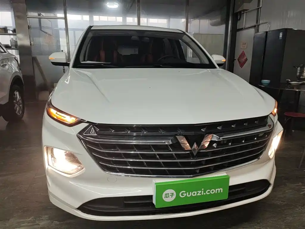 Wuling Victory 1.5 T CVT Elite