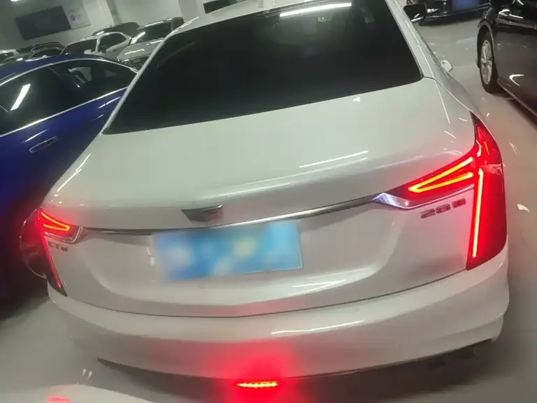 Cadillac CT6 28 T Fashion