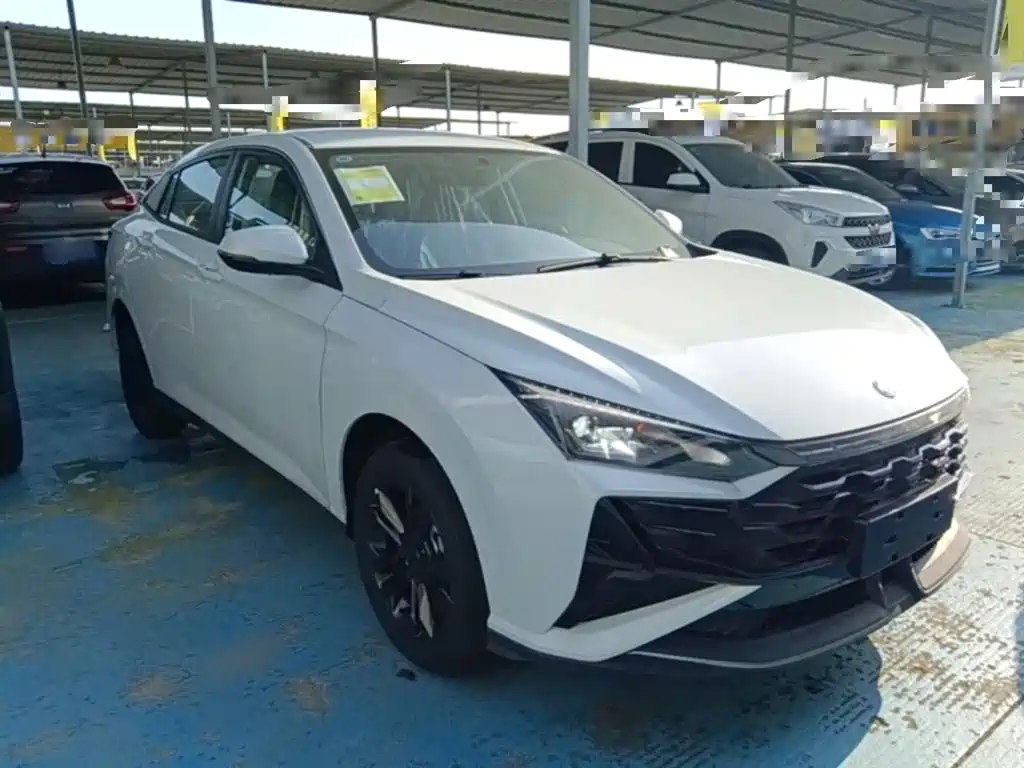 Yixuan 1.5 L Auto Luxury