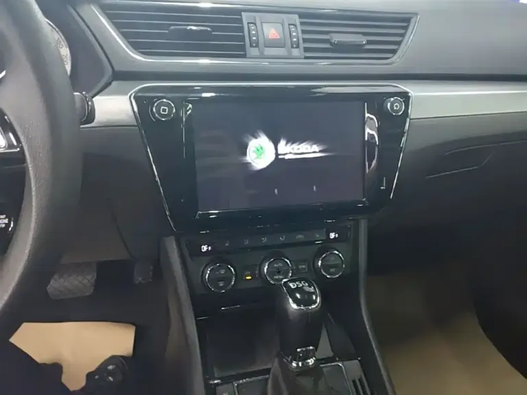 Skoda Superb TSI280 DSG Comfort CN-V