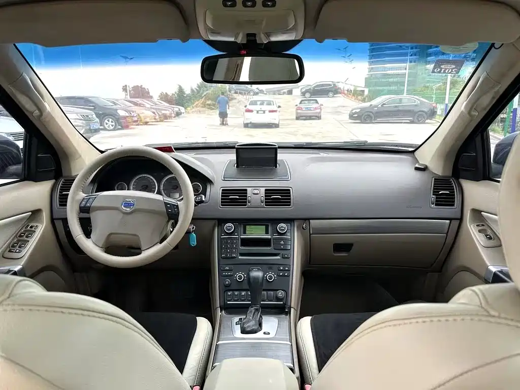 Volvo XC90 沃尔沃XC90 2011款 2.5 T AWD