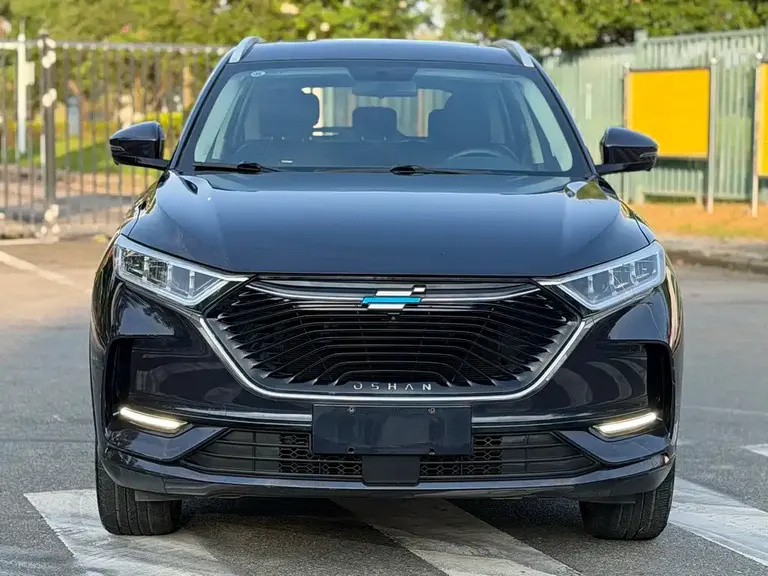 Changan Oshan X7 1.5 T Auto Premium