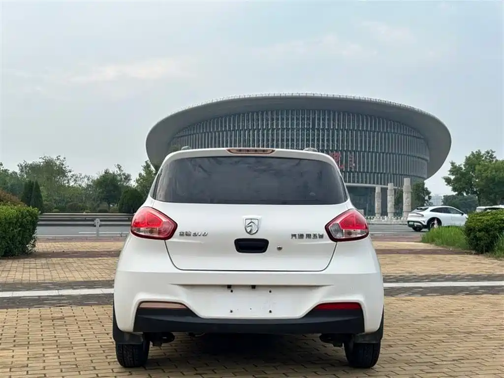 Baojun 310 1.2 L Manual Value