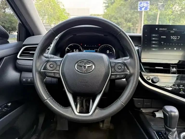 Toyota Camry Dual Engine 2.5 HG Luxury