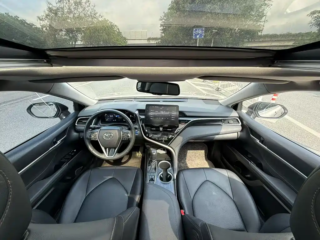 Camry Dual Engine 2.5 HG Luxury