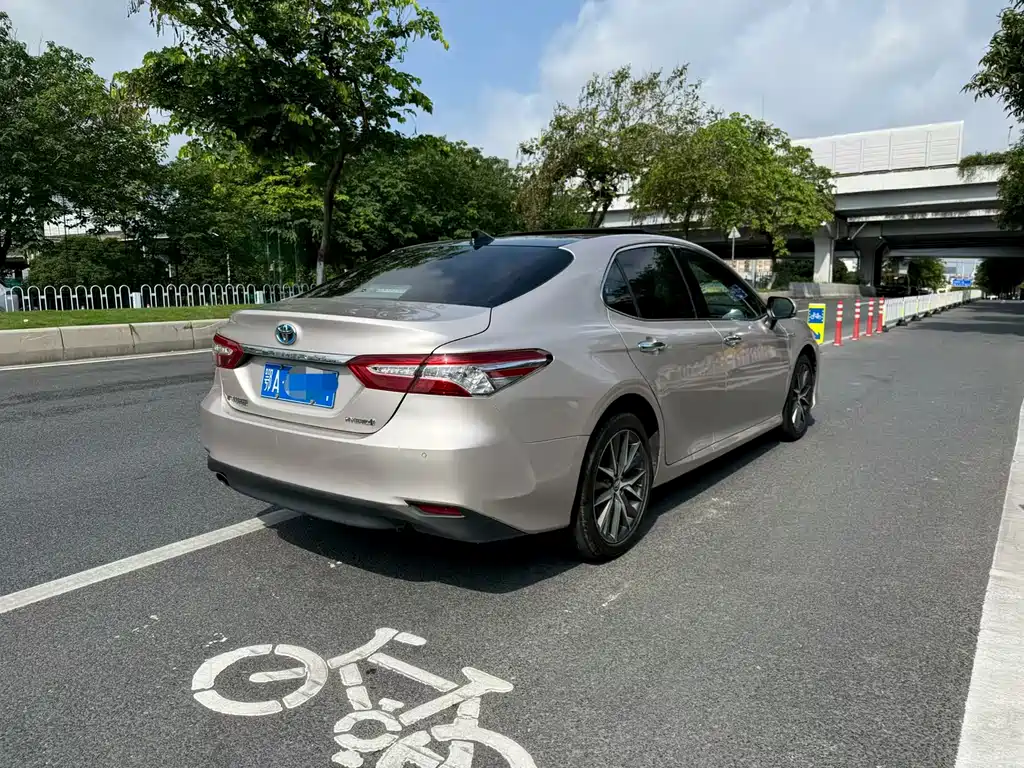 Camry Dual Engine 2.5 HG Luxury