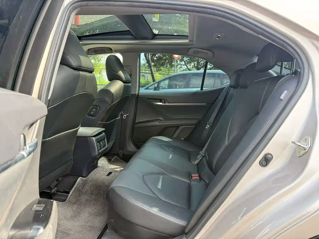 Camry Dual Engine 2.5 HG Luxury