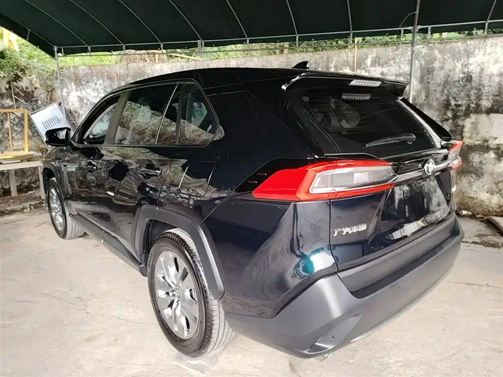 Wildlander 2.0 L CVT 2 WD Luxury PLUS