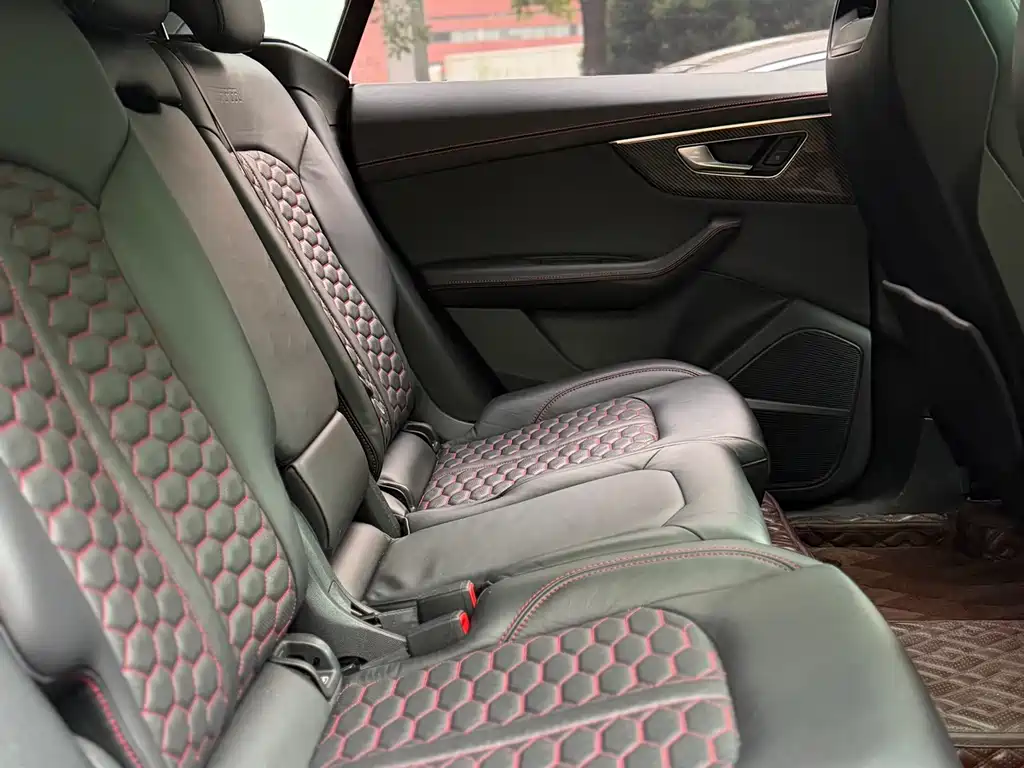Audi Q8 55 TFSI Luxury Dynamic