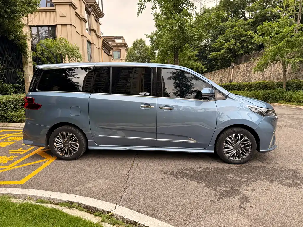 Maxus G20 大通G20 2020款 2.0 T 汽油自动智尊版
