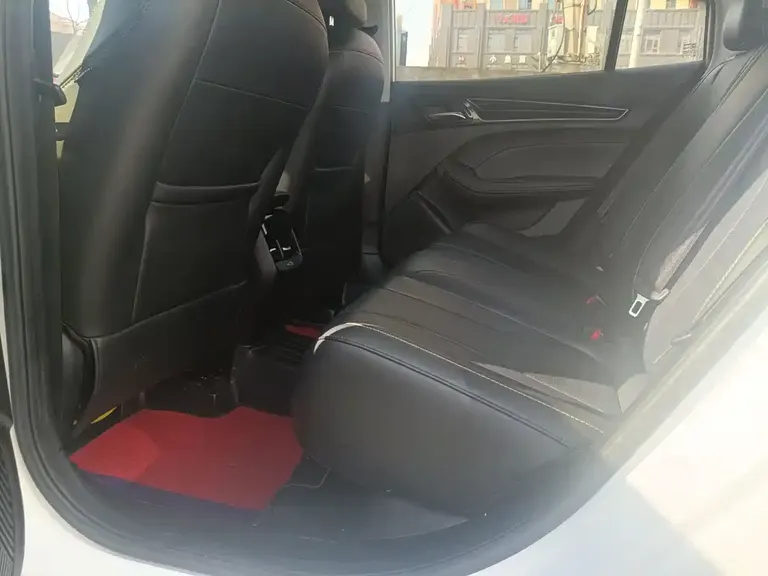 Roewe i5 1.5 L CVT Diamond