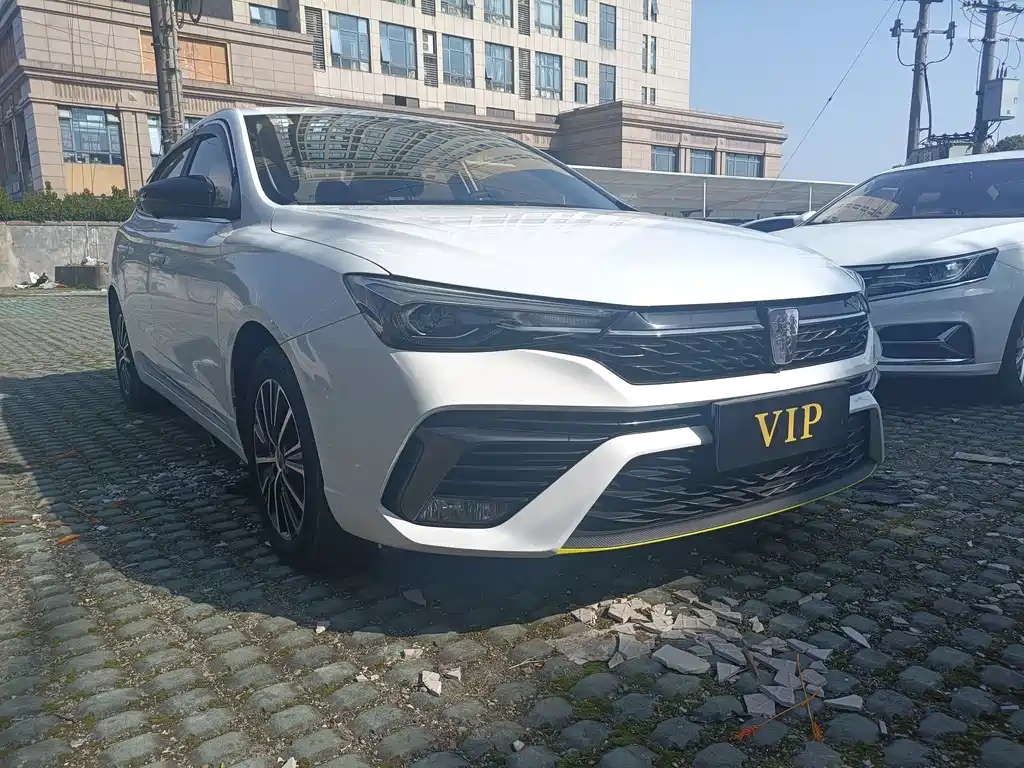 Roewe i5 1.5 L CVT Diamond