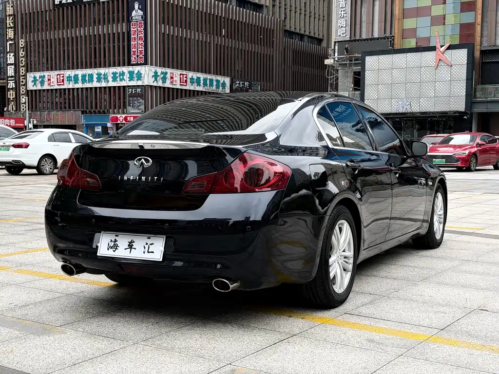 Infiniti G Series G25 Sedan Luxury Sport