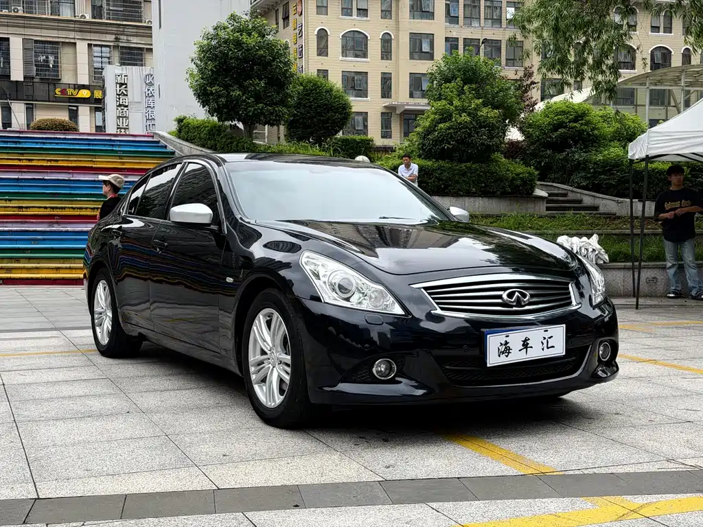 Infiniti G Series G25 Sedan Luxury Sport