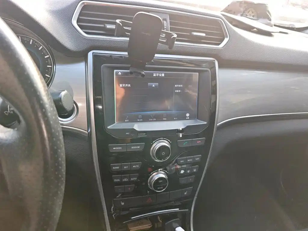 Haval H2 1.5 T Manual 2 WD Distinguished