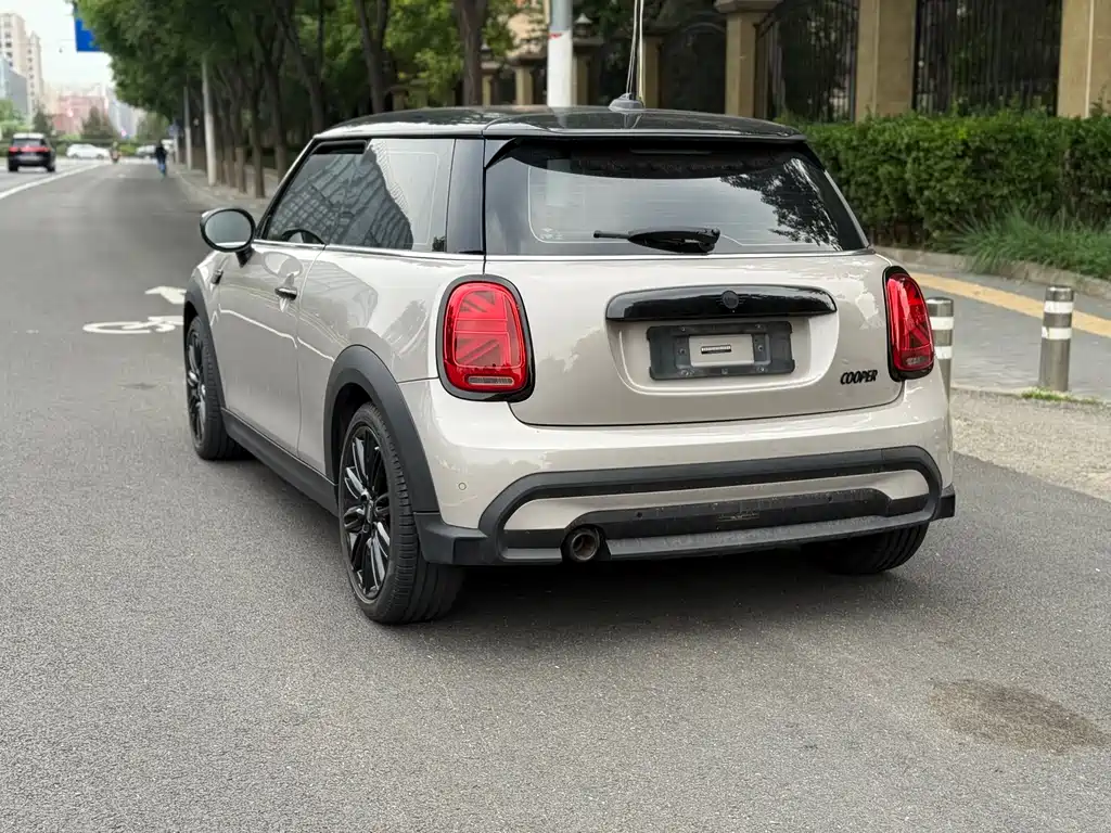 MINI Facelift 1.5 T COOPER Artist