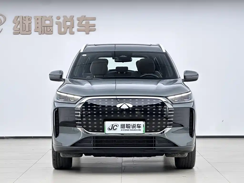 Fengyun T8 1.5 T 130 km Premium 5-seat