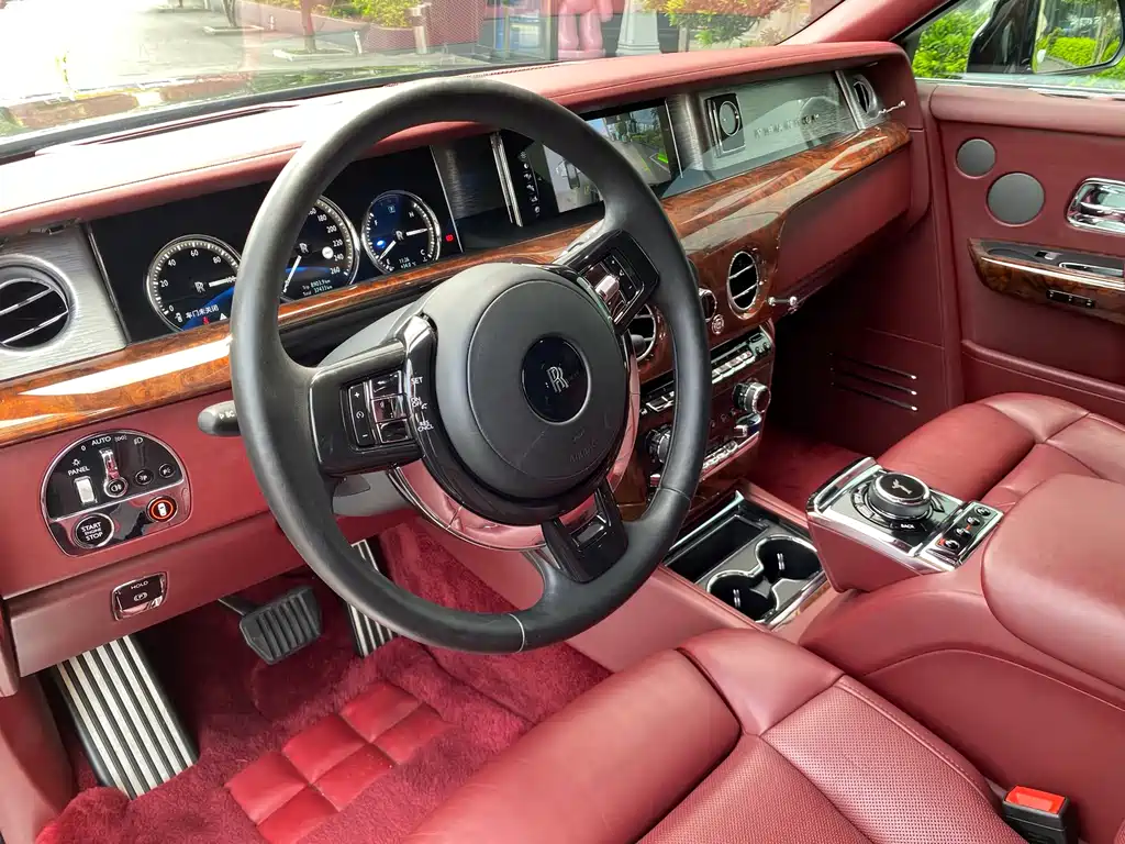 Phantom 6.7 T Standard Wheelbase