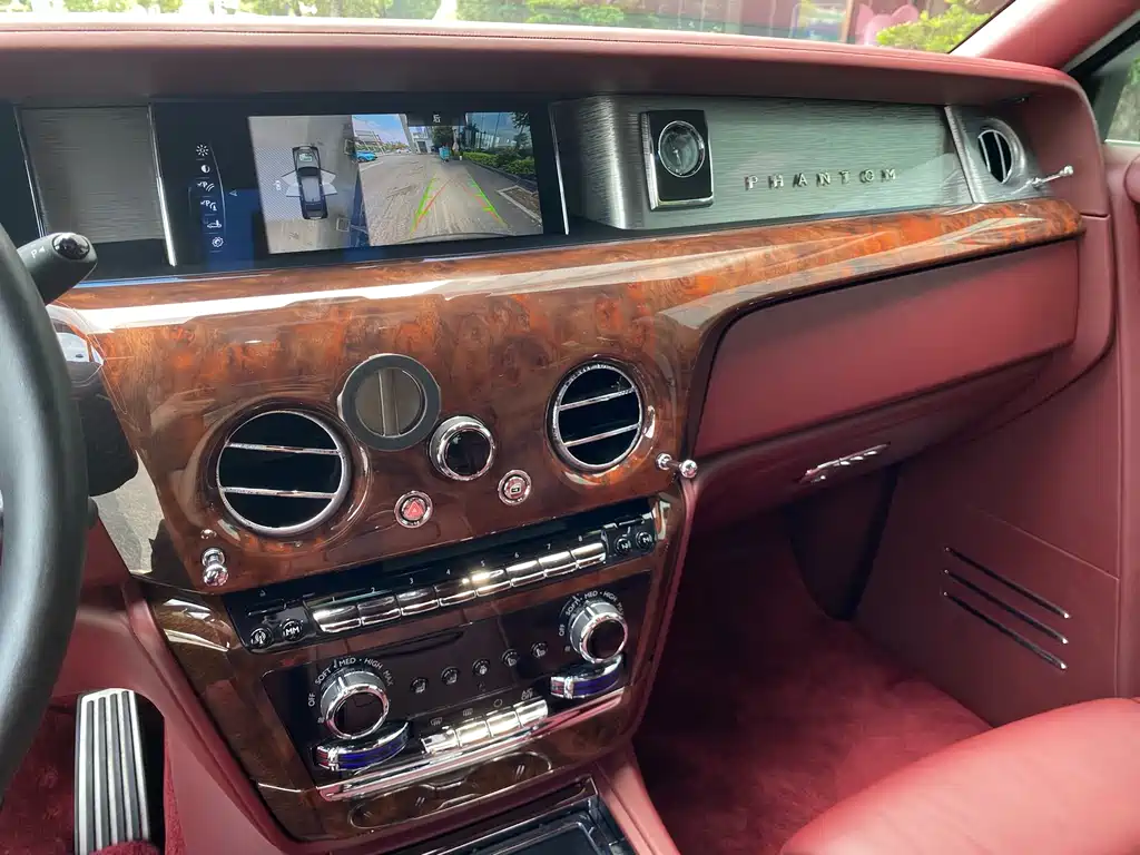 Phantom 6.7 T Standard Wheelbase