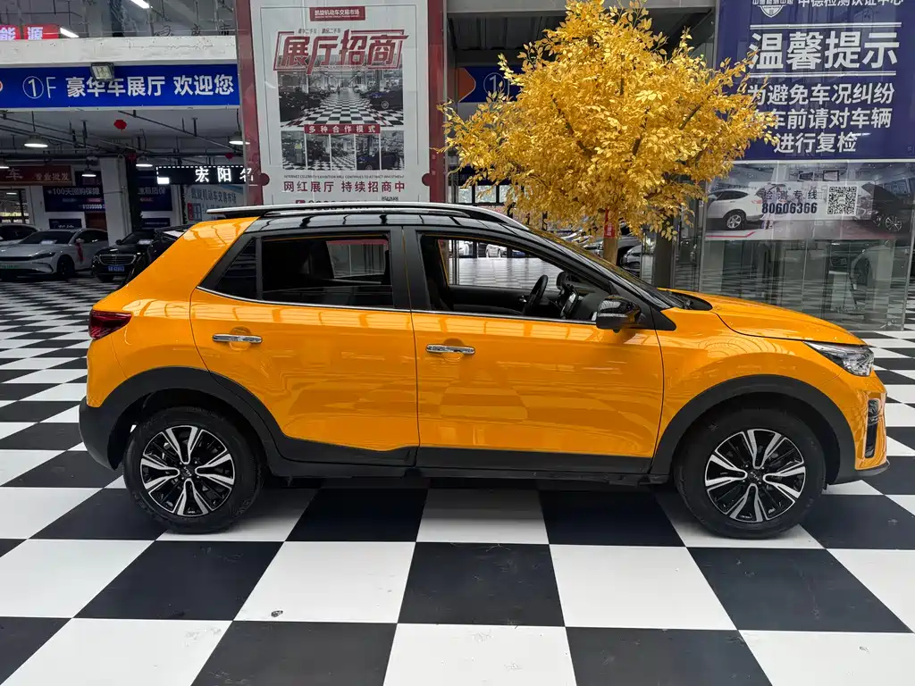 Stonic 1.4 L CVT Fun Enjoyment Sunroof