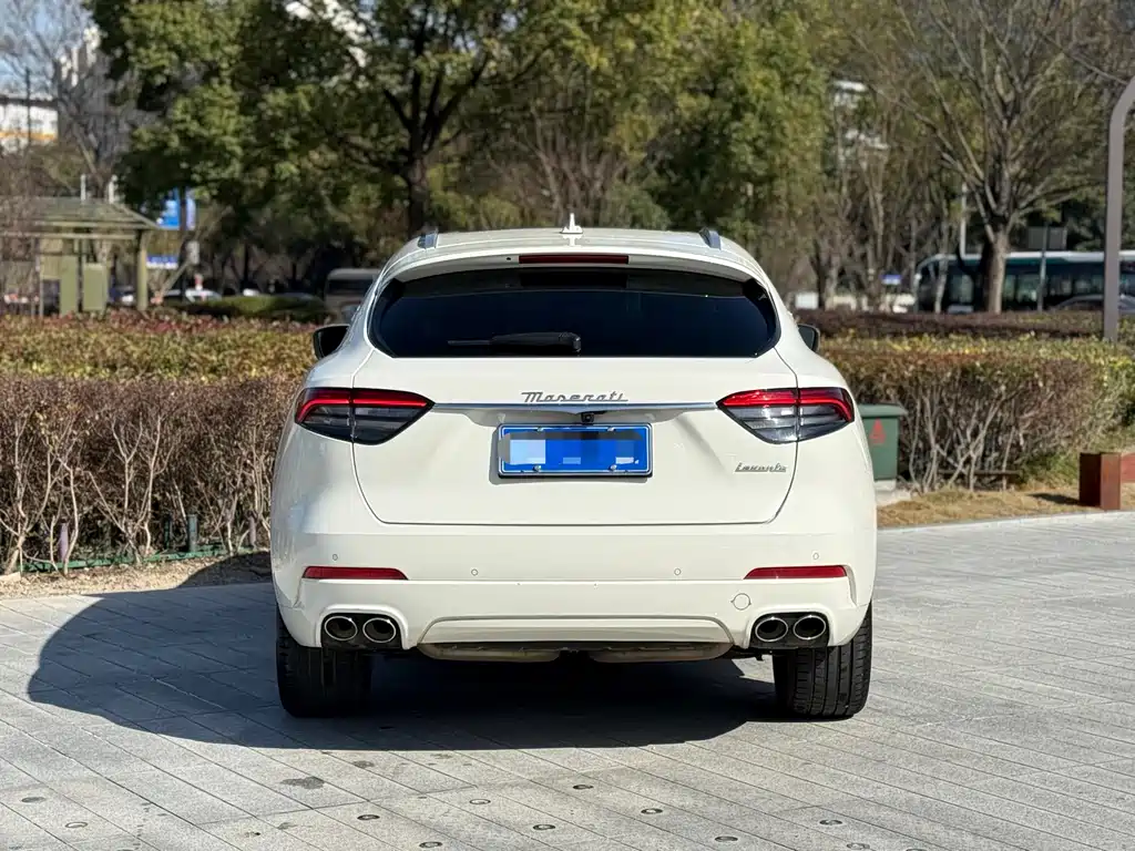 Levante 2.0 T GT Sharp Edge