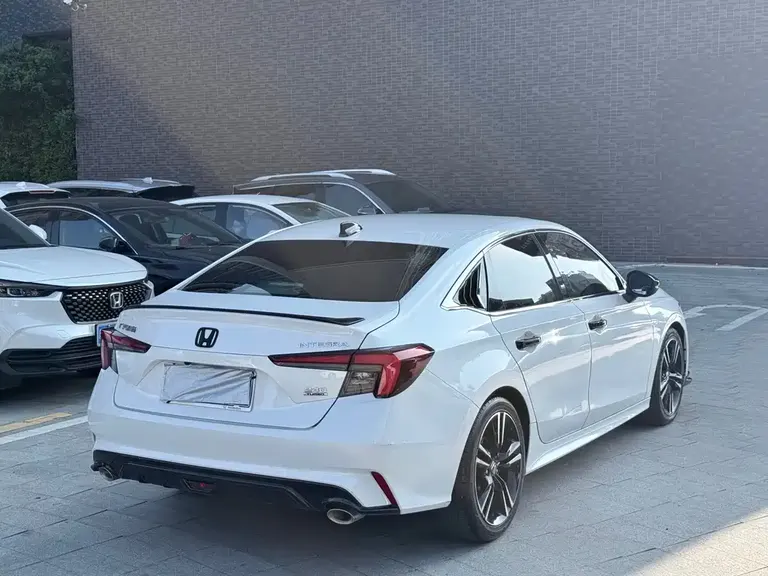 Honda Integra 240 TURBO CVT Phantom Night · Luxury